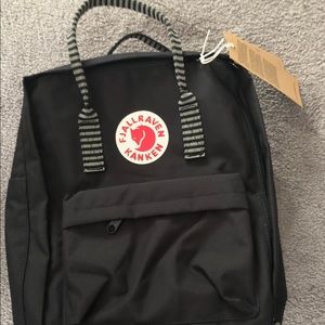 black classic fjallraven kanken bag brand new